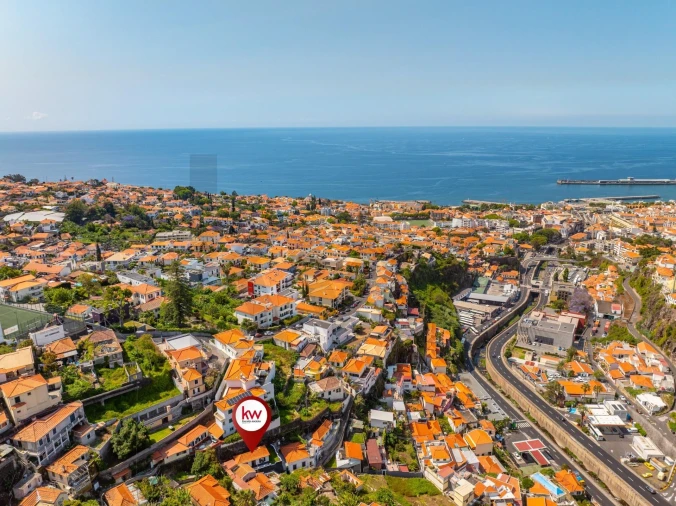 Moradia T2 para Venda em Funchal (Santa Maria Maior) Foto 28