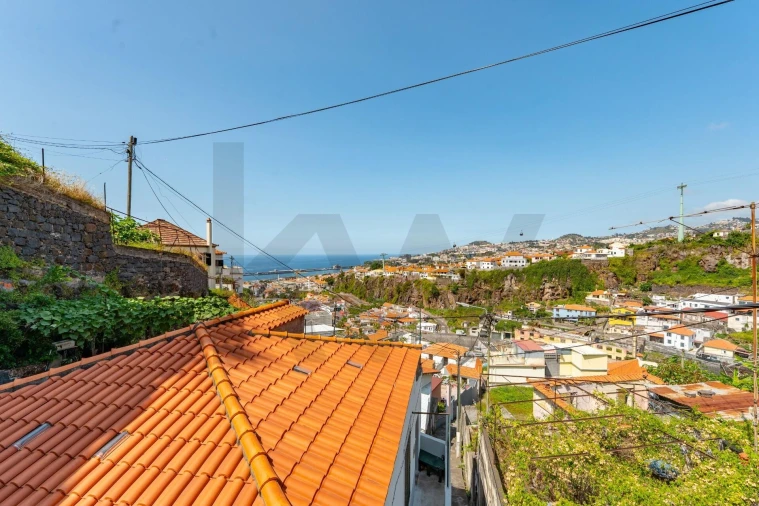 Moradia T2 para Venda em Funchal (Santa Maria Maior) Foto 16