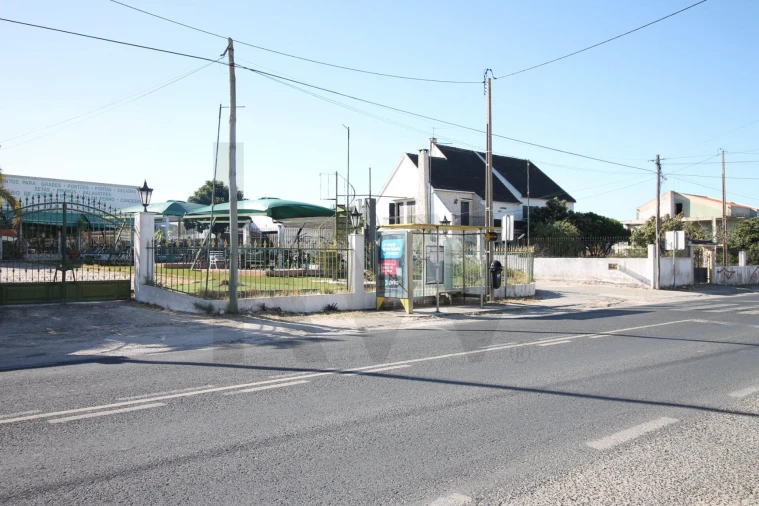 Quarto para Arrendamento em Fernao Ferro Foto 15