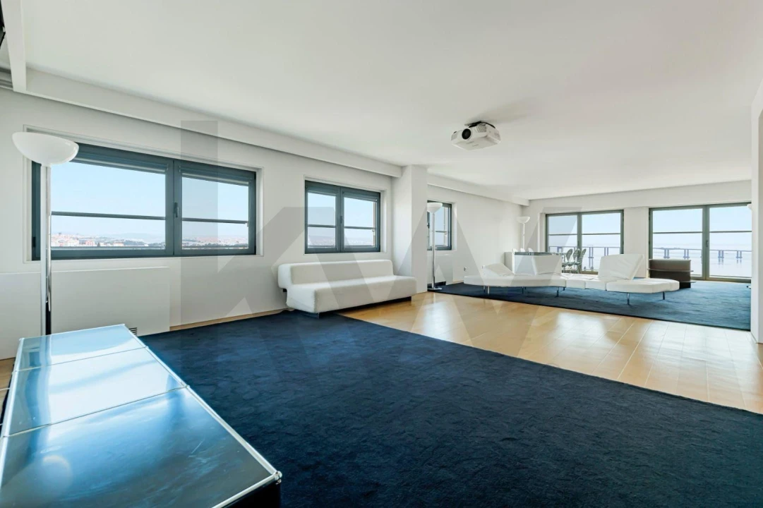 Apartamento T4 para Venda em Olivais Foto 6