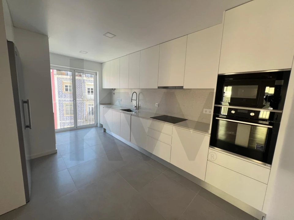 Apartamento T3 para Venda em Arroios Foto 3