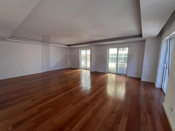 Apartamento T3 para Venda em Arroios