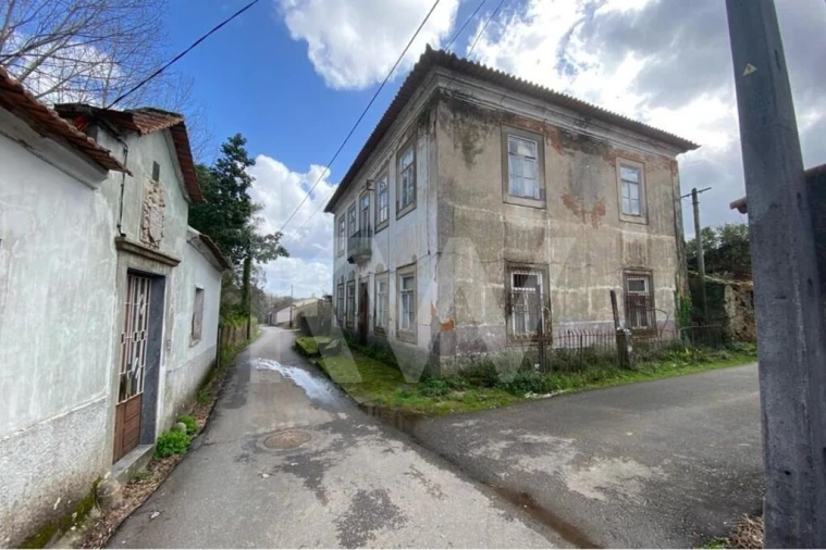 Moradia T6 para Venda em Macinhata do Vouga Foto 2