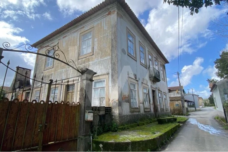 Moradia T6 para Venda em Macinhata do Vouga Foto 1