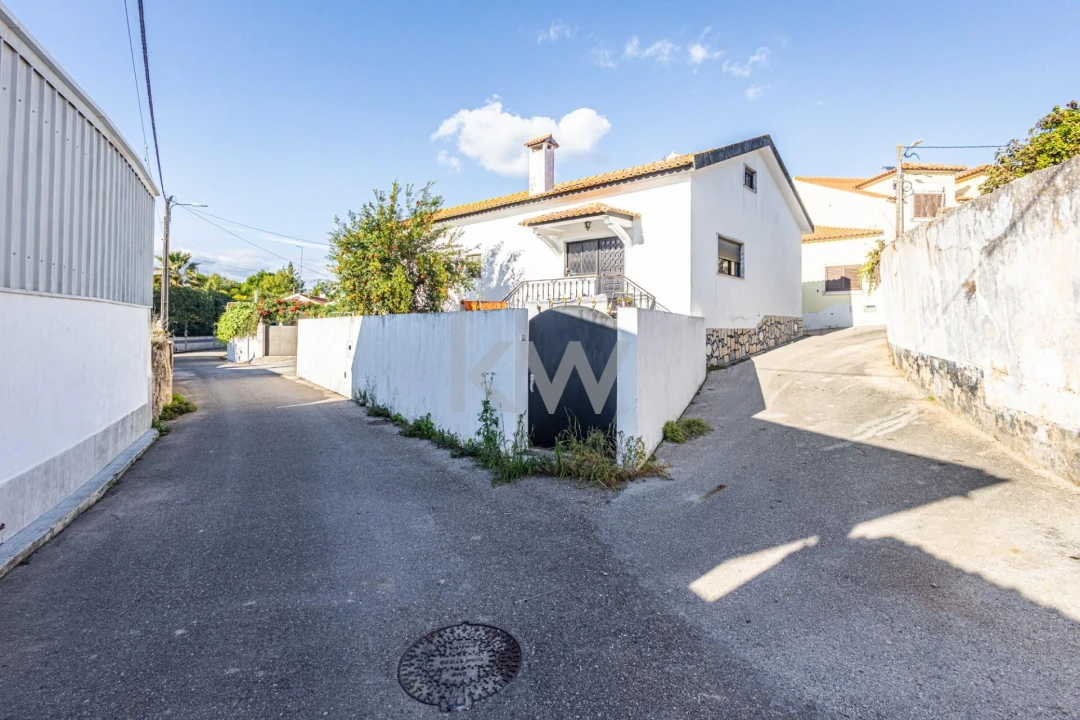 Moradia T3 para Venda em Achete, Azoia de Baixo e Póvoa de Santarém Foto 7