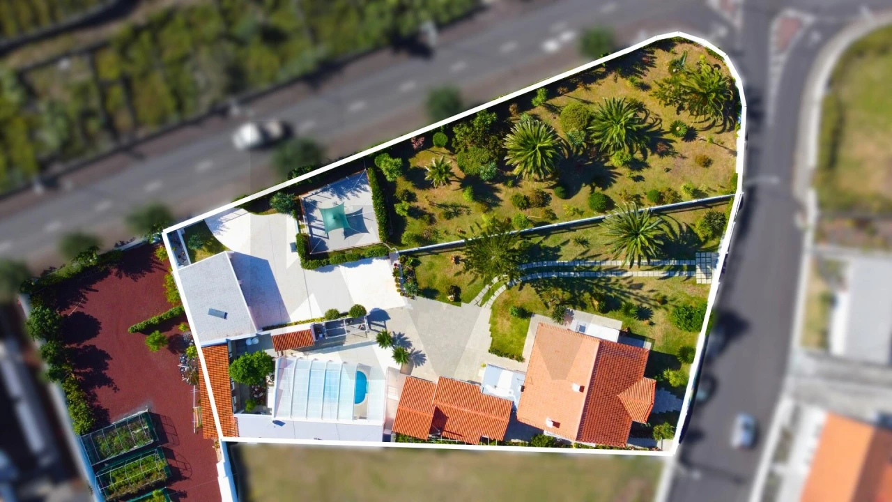 Moradia T5 para Venda em Madalena Foto 9