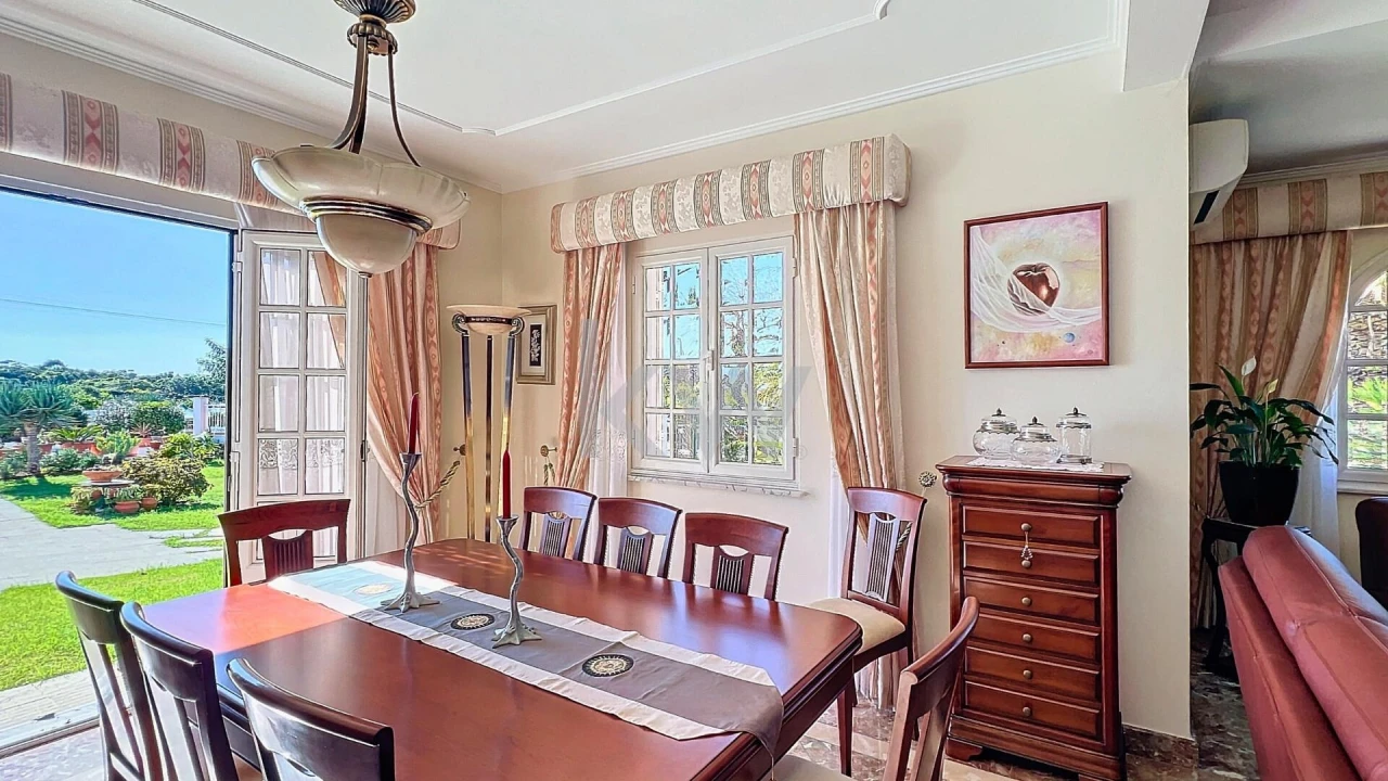 Moradia T5 para Venda em Madalena Foto 24