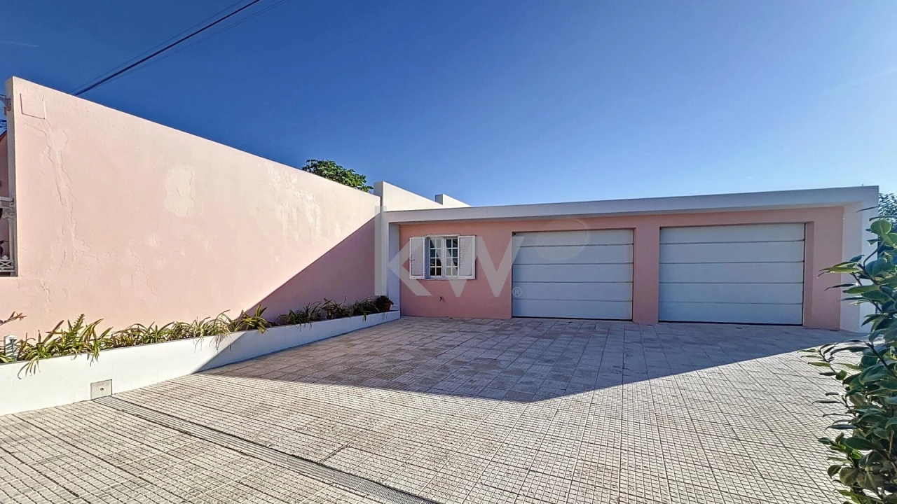 Moradia T5 para Venda em Madalena Foto 45