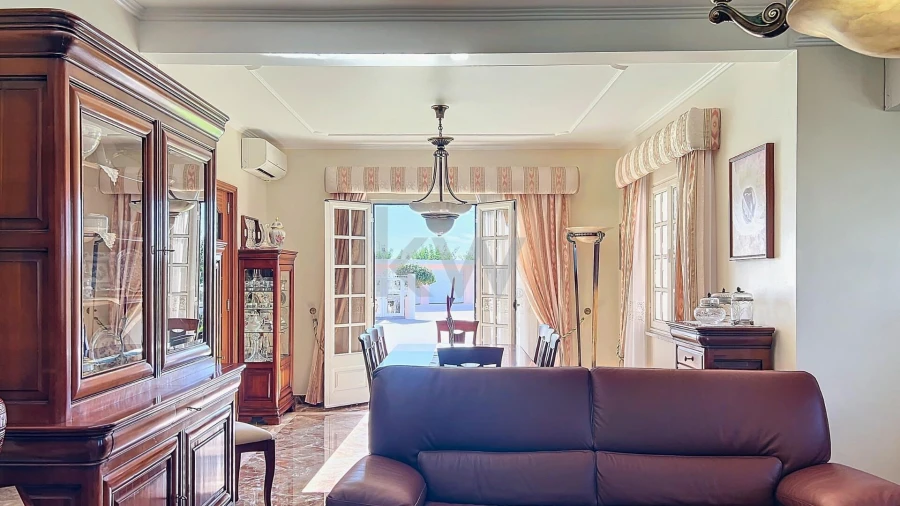 Moradia T5 para Venda em Madalena Foto 23