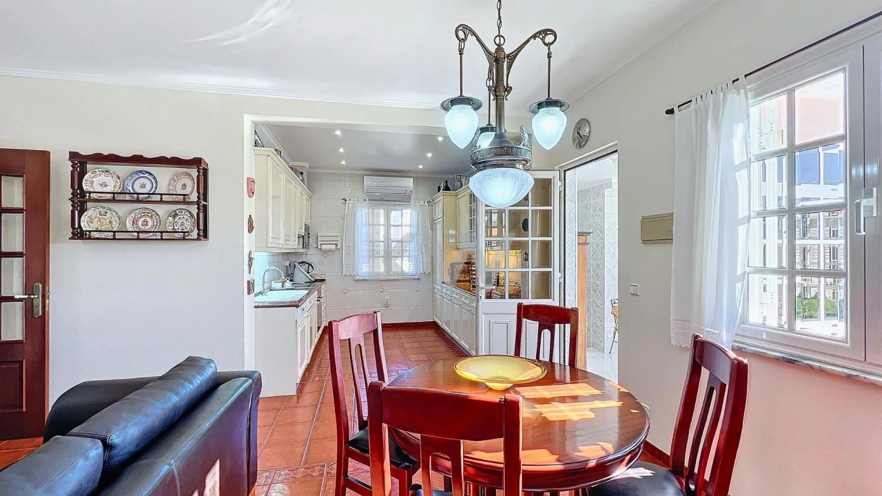 Moradia T5 para Venda em Madalena Foto 37