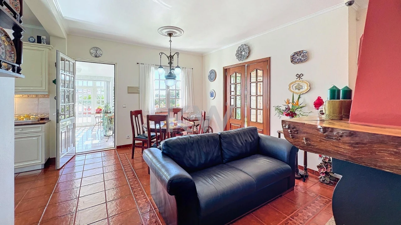 Moradia T5 para Venda em Madalena Foto 34