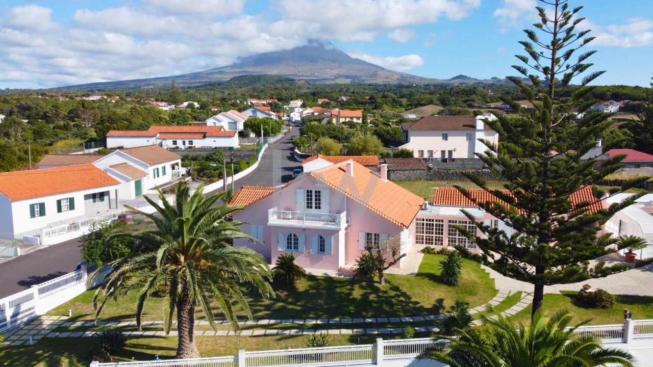 Moradia T5 para Venda em Madalena Foto 59