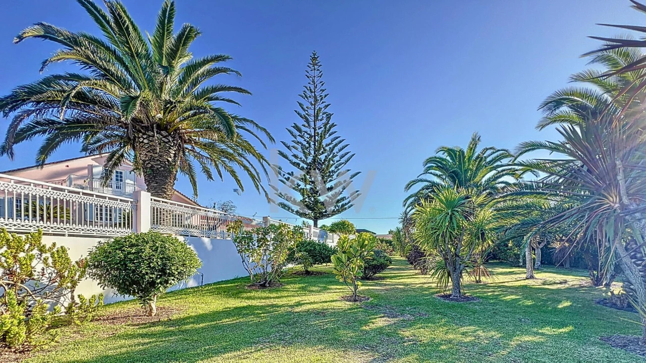 Moradia T5 para Venda em Madalena Foto 51