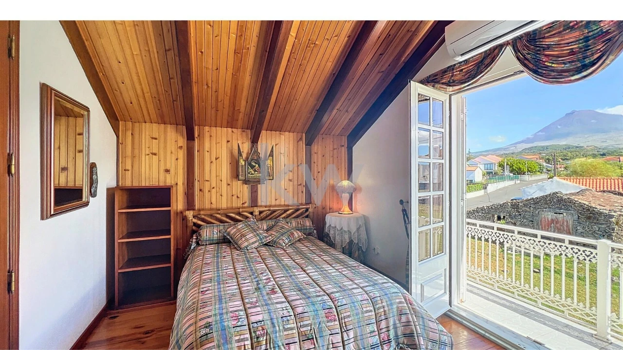 Moradia T5 para Venda em Madalena Foto 29