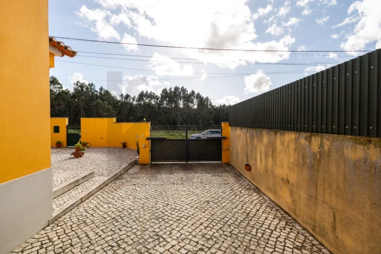 Moradia T3 para Venda em Fazendas de Almeirim Foto 20