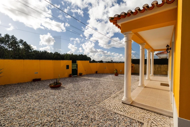 Moradia T3 para Venda em Fazendas de Almeirim Foto 19