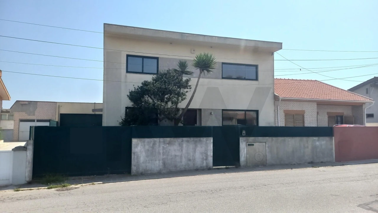 Moradia T4 para Venda em Perafita, Lavra e Santa Cruz do Bispo Foto 2