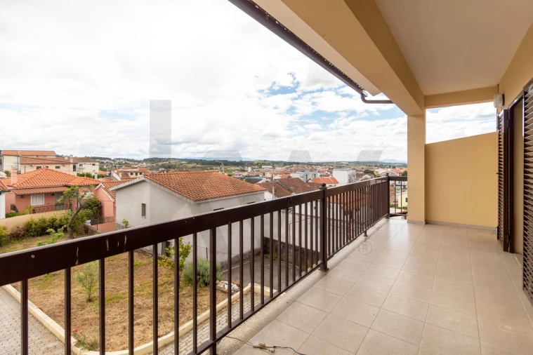 Moradia T4 para Venda em Valpaços e Sanfins Foto 16