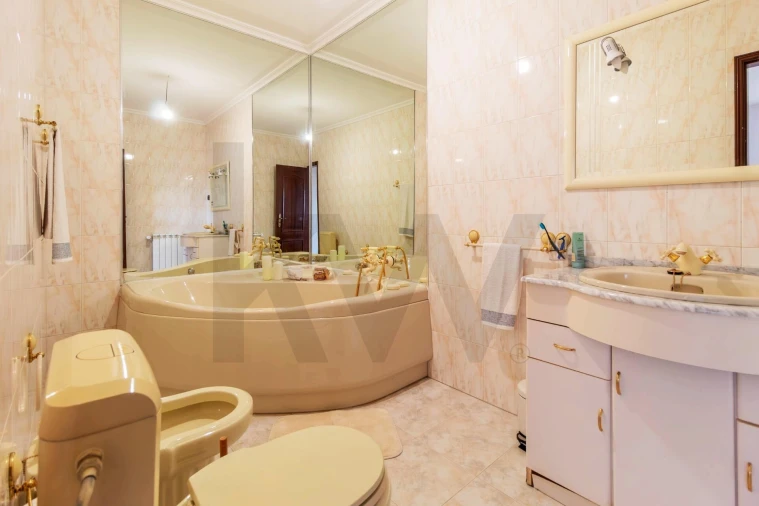 Moradia T4 para Venda em Valpaços e Sanfins Foto 22