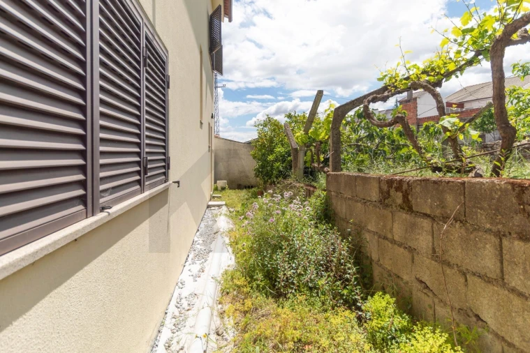 Moradia T4 para Venda em Valpaços e Sanfins Foto 9