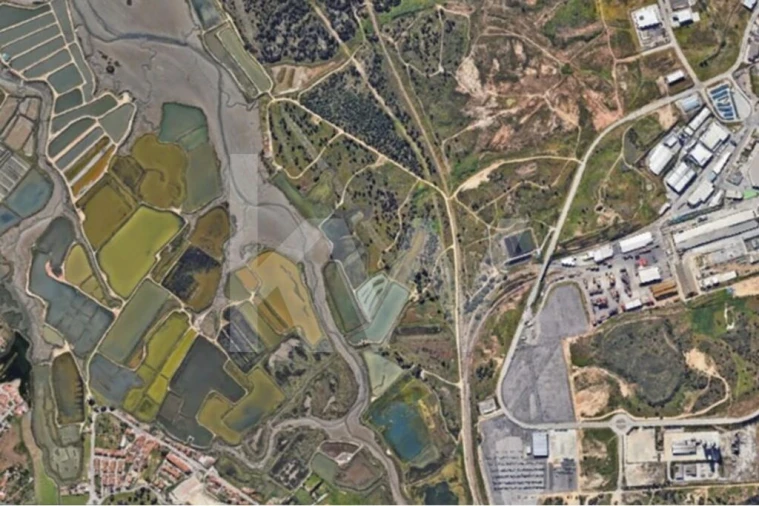 Terreno para Venda em Sado Foto 10