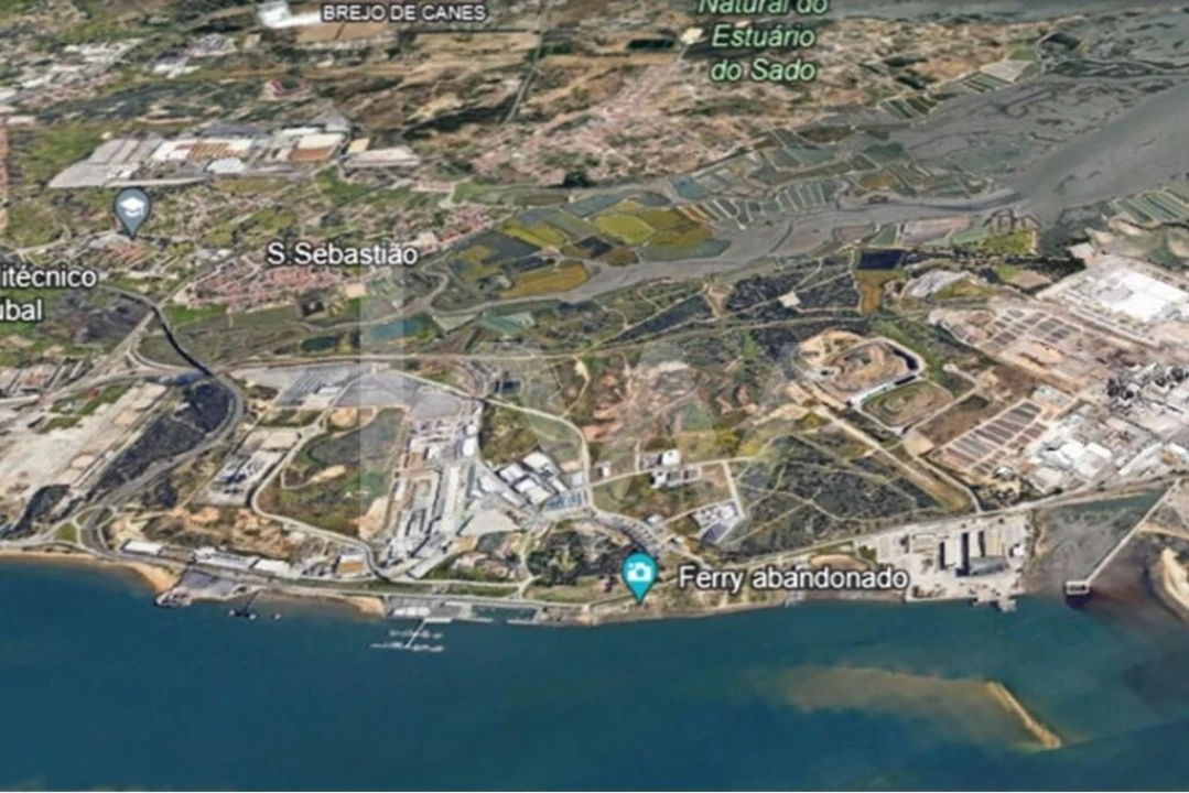 Terreno para Venda em Sado Foto 6