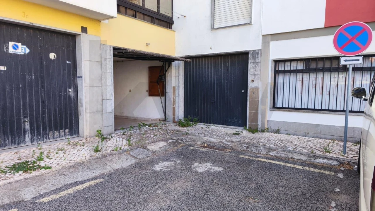 Garagem para Arrendamento em São João das Lampas e Terrugem Foto 12
