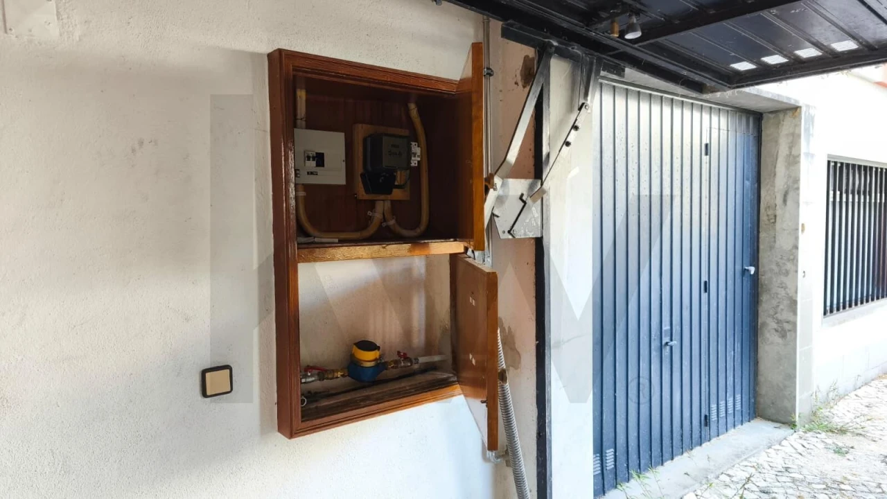 Garagem para Arrendamento em São João das Lampas e Terrugem Foto 8