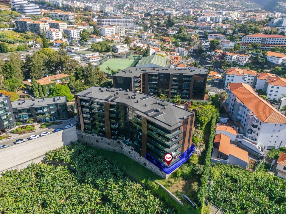 Apartamento T4 para Venda em São Martinho Foto 54