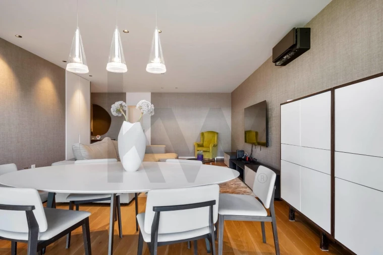 Apartamento T4 para Venda em São Martinho Foto 9