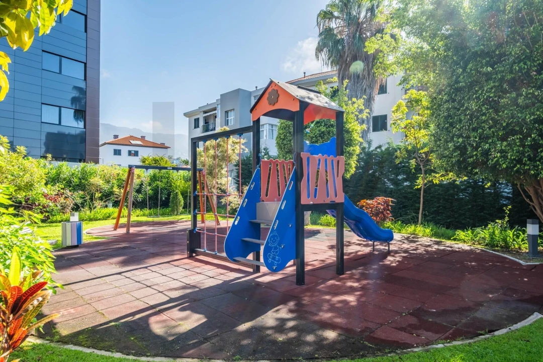 Apartamento T4 para Venda em São Martinho Foto 50