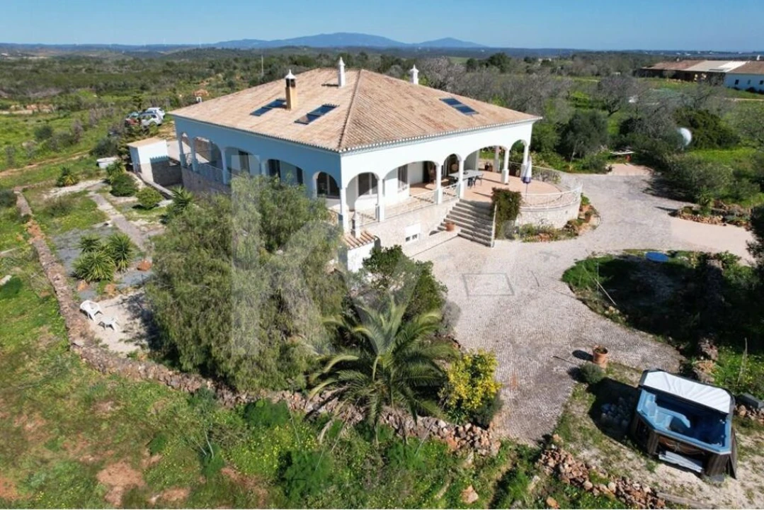 Moradia T3 para Venda em Bensafrim e Barão de São João Foto 2