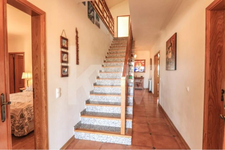 Moradia T3 para Venda em Bensafrim e Barão de São João Foto 5