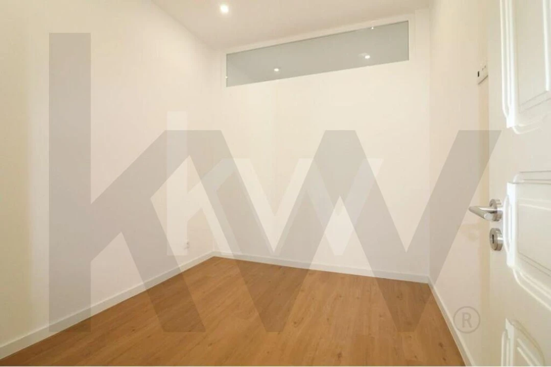 Apartamento T3 para Arrendamento em Beato Foto 24