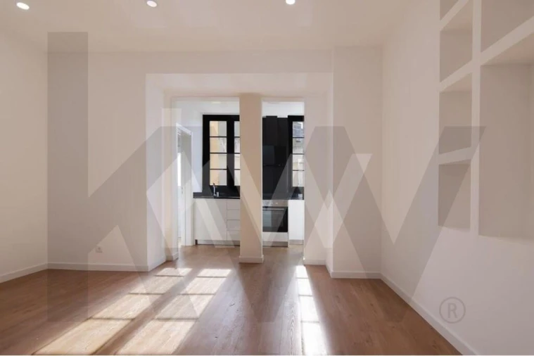 Apartamento T3 para Arrendamento em Beato Foto 6