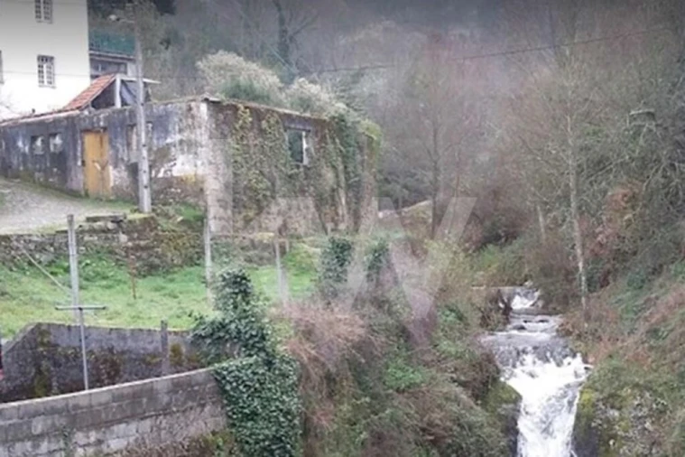 Terreno para Venda em Melo e Nabais Foto 2