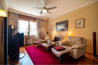 Apartamento T5 para Venda em Cedofeita, Santo Ildefonso, Sé, Miragaia, São Nicolau e Vitória