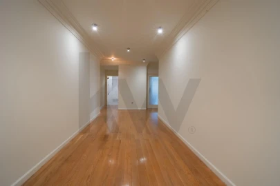 Apartamento T5 para Venda em Cedofeita, Santo Ildefonso, Sé, Miragaia, São Nicolau e Vitória