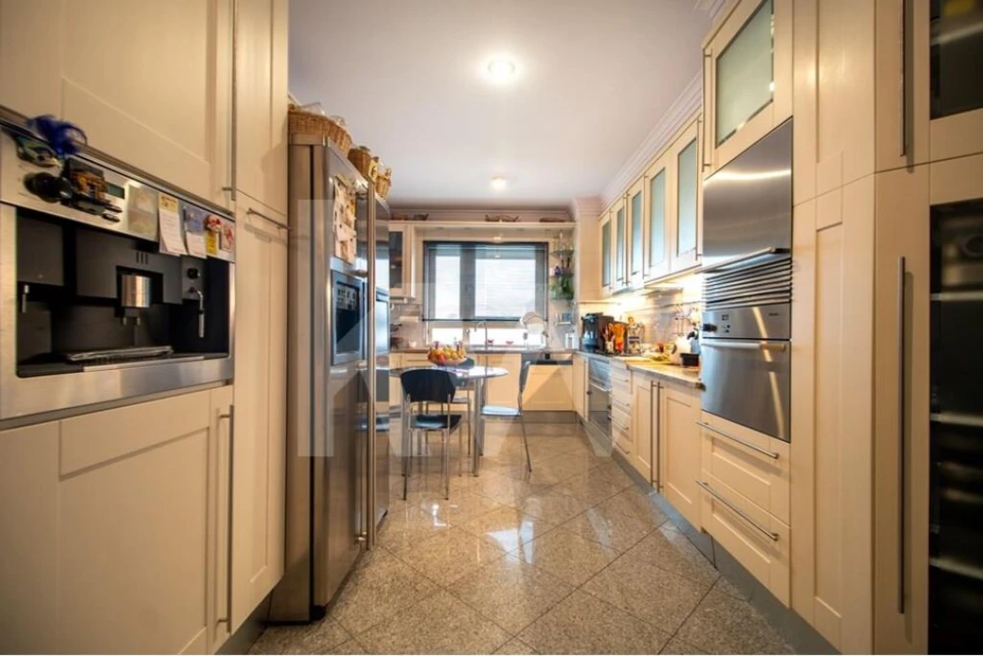 Apartamento T5 para Venda em Cedofeita, Santo Ildefonso, Sé, Miragaia, São Nicolau e Vitória Foto 12
