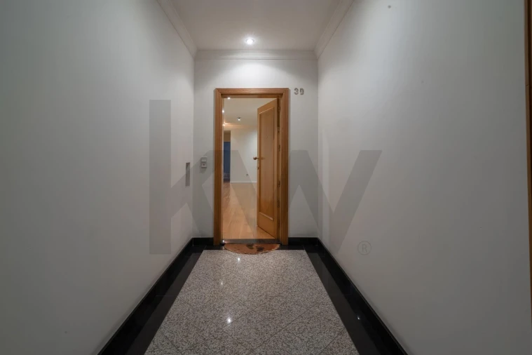 Apartamento T5 para Venda em Cedofeita, Santo Ildefonso, Sé, Miragaia, São Nicolau e Vitória Foto 30