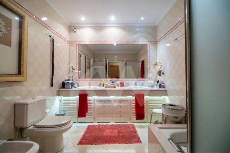 Apartamento T5 para Venda em Cedofeita, Santo Ildefonso, Sé, Miragaia, São Nicolau e Vitória Foto 18