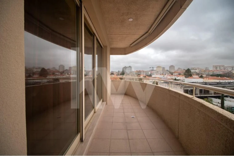 Apartamento T5 para Venda em Cedofeita, Santo Ildefonso, Sé, Miragaia, São Nicolau e Vitória Foto 8