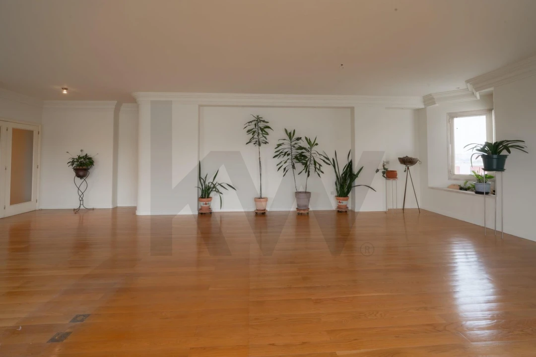 Apartamento T5 para Venda em Cedofeita, Santo Ildefonso, Sé, Miragaia, São Nicolau e Vitória Foto 3