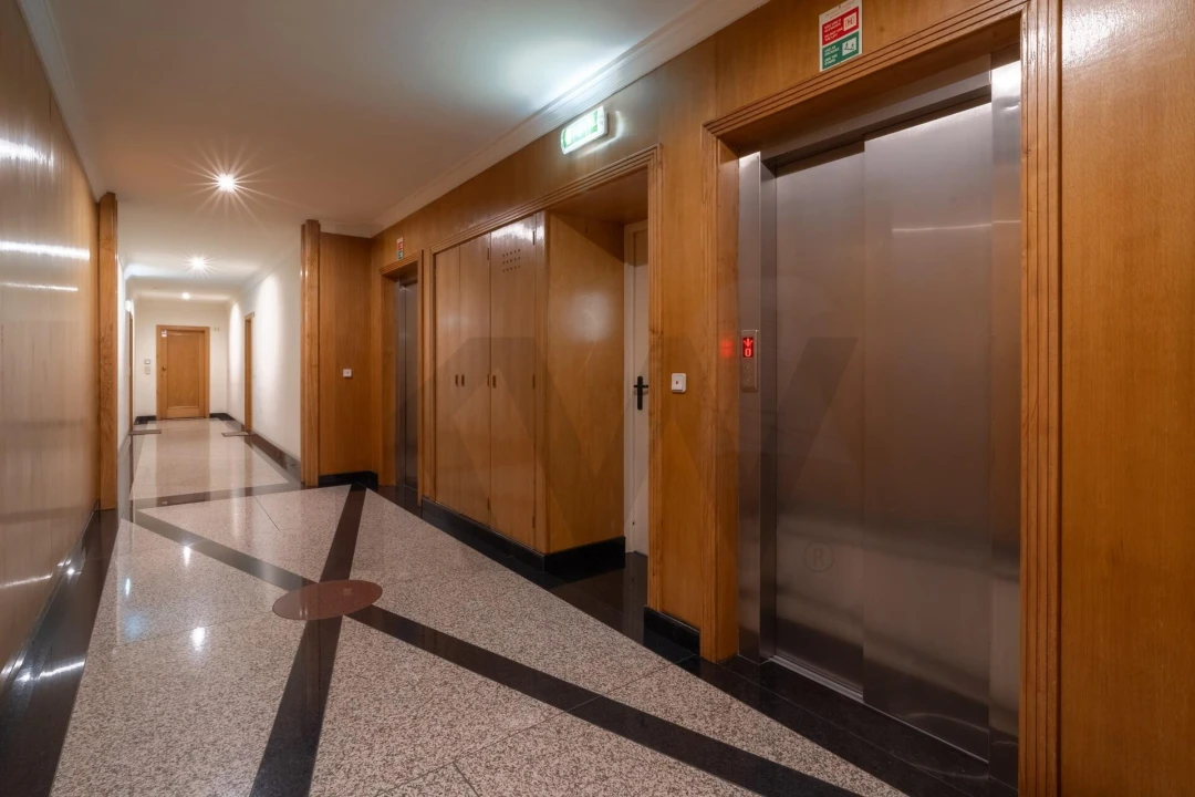 Apartamento T5 para Venda em Cedofeita, Santo Ildefonso, Sé, Miragaia, São Nicolau e Vitória Foto 31