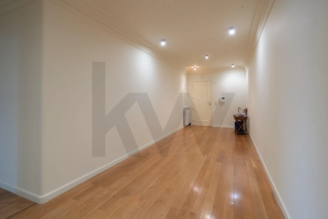 Apartamento T5 para Venda em Cedofeita, Santo Ildefonso, Sé, Miragaia, São Nicolau e Vitória Foto 8