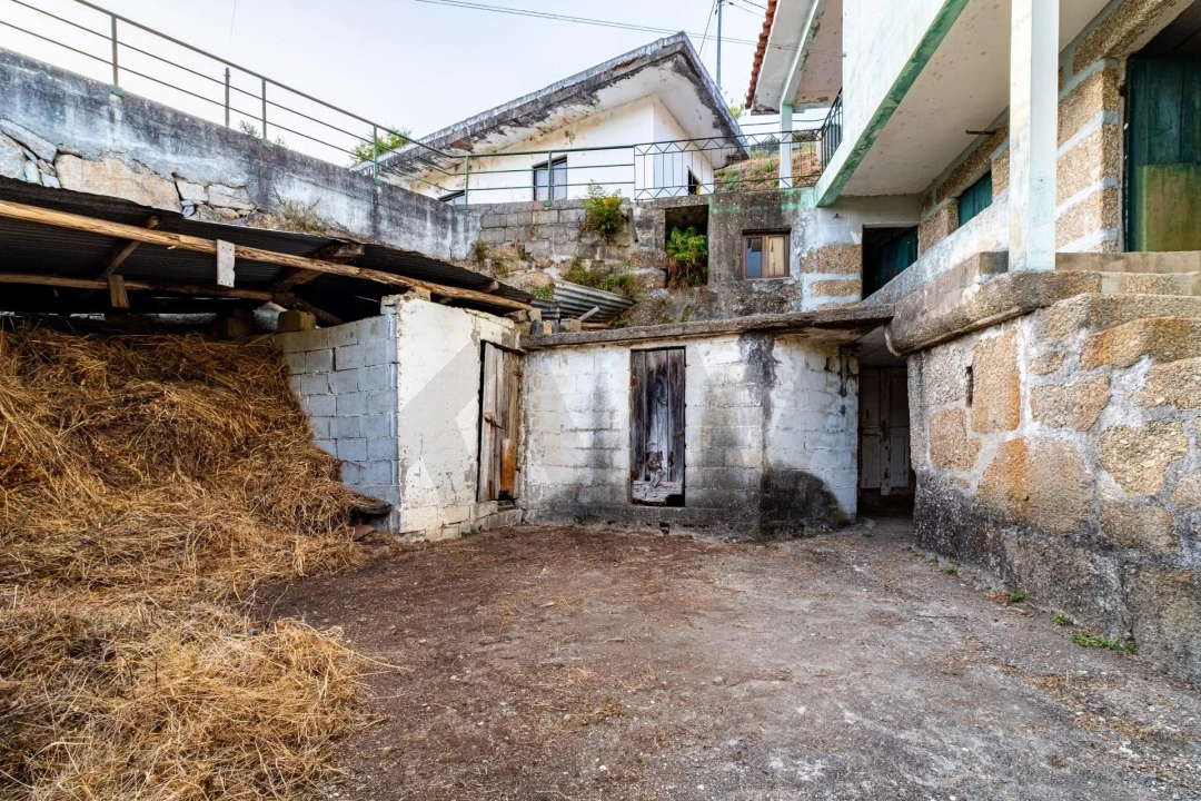 Quinta T3 para Venda em Alpendorada, Várzea e Torrão Foto 28
