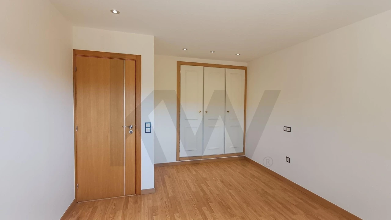 Moradia T7 para Venda em Bidoeira de Cima Foto 52