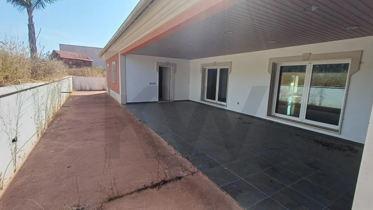 Moradia T7 para Venda em Bidoeira de Cima Foto 6