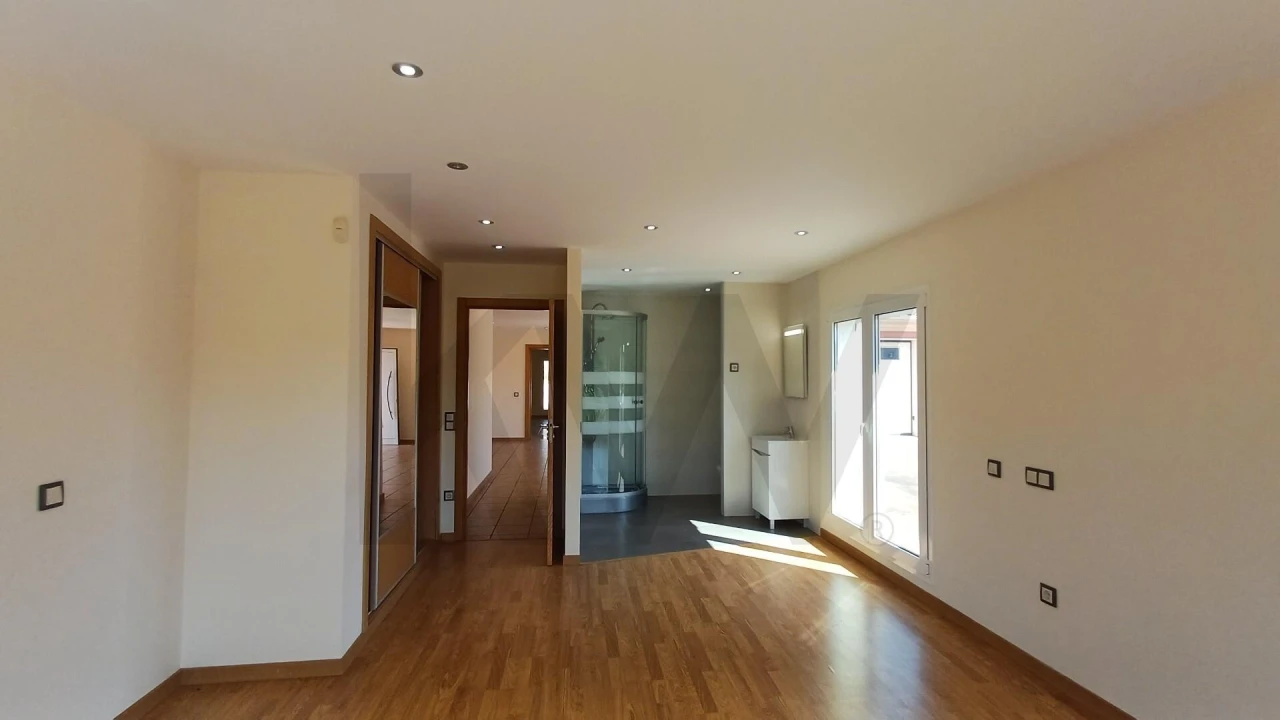 Moradia T7 para Venda em Bidoeira de Cima Foto 49