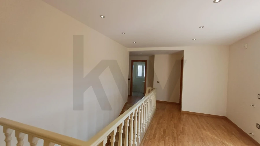 Moradia T7 para Venda em Bidoeira de Cima Foto 41